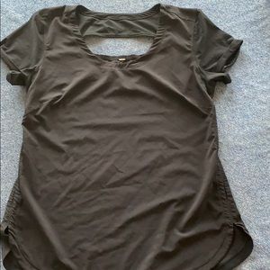 Lululemon black workout top, sz 12